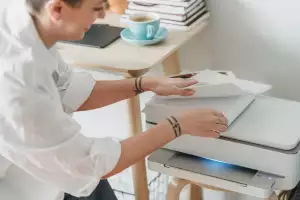 Laserový Metr