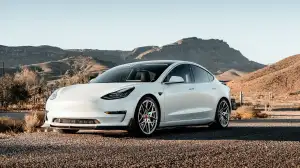 Tesla Model 3 Cena